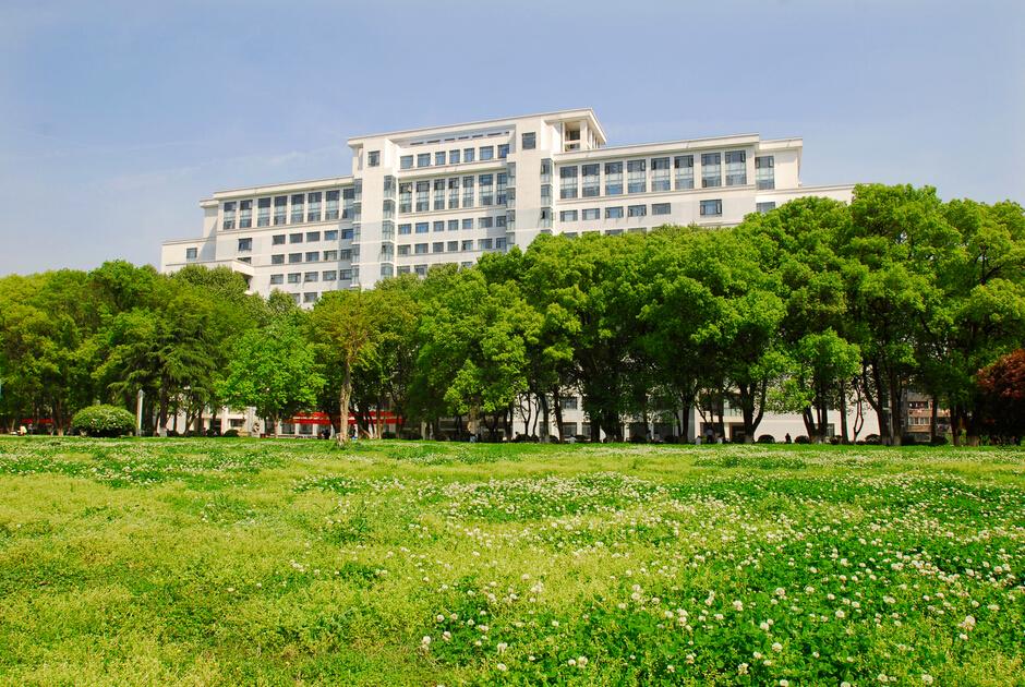 校园风光-华中师范大学国际文化交流学院